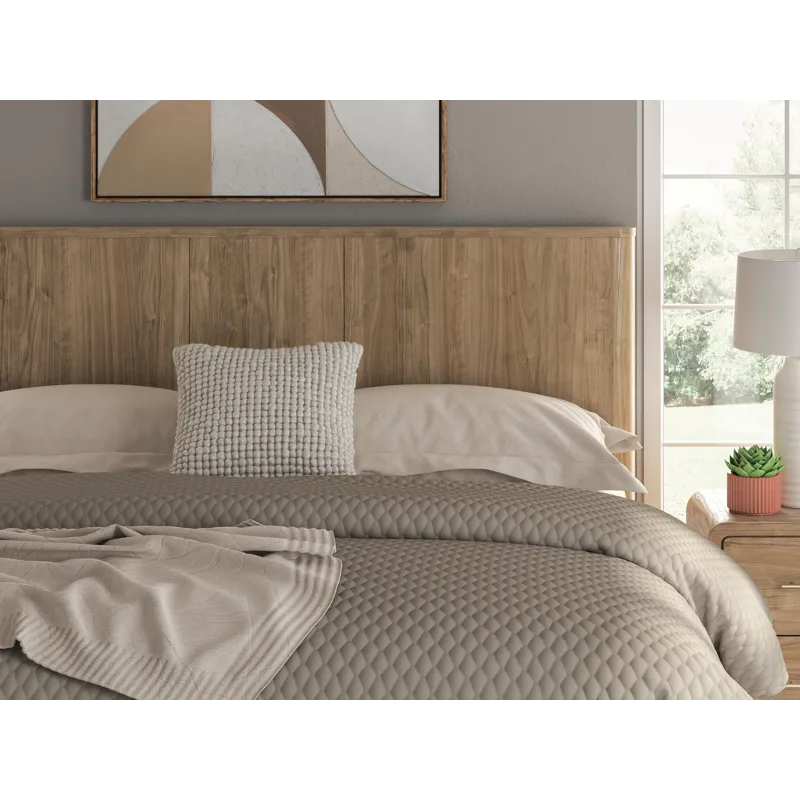 Gramburg King Panel Bed