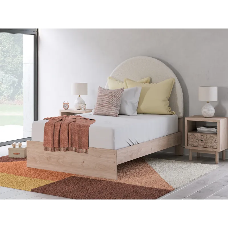 Shapella Full Upholstered Panel Bed