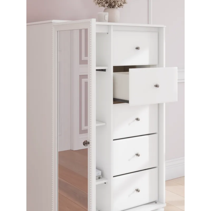 Kozlani Dressing Chest