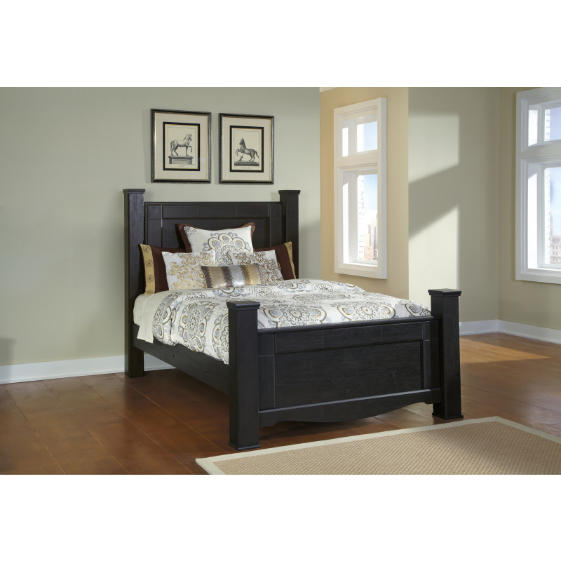 Annifern Queen Poster Bed