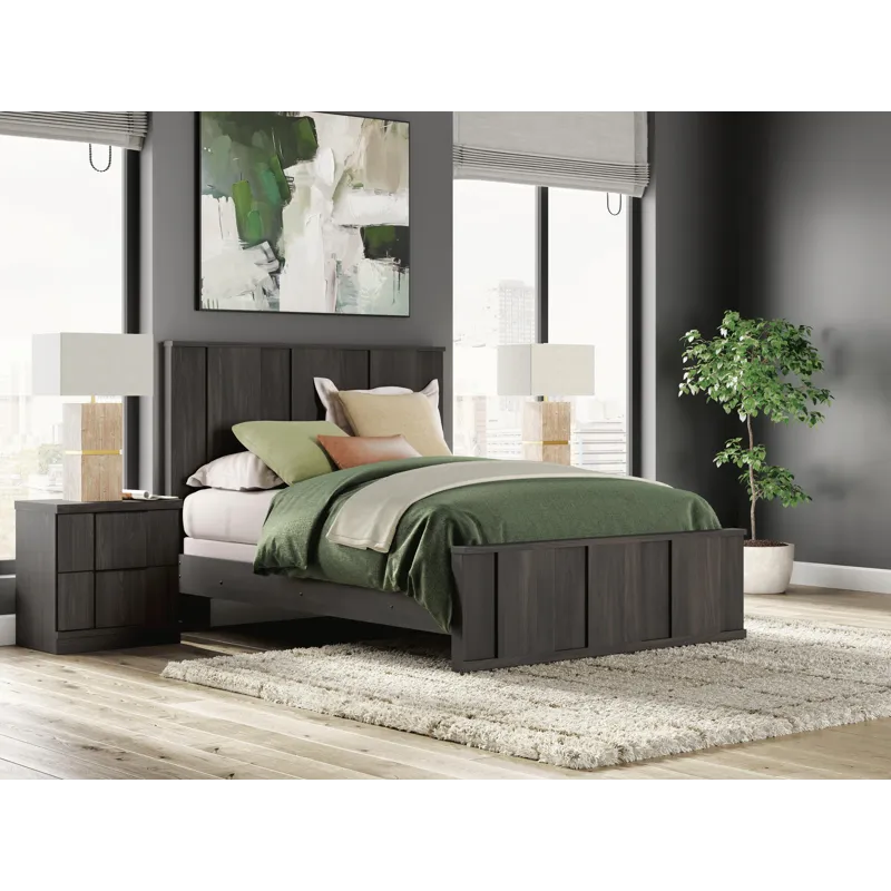 Jadiston Panel Bed