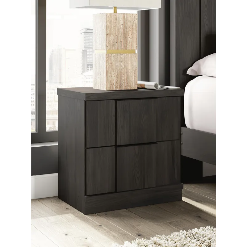 Shaehartin Nightstand