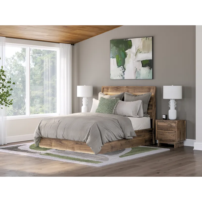 Chirason Queen Panel Bed