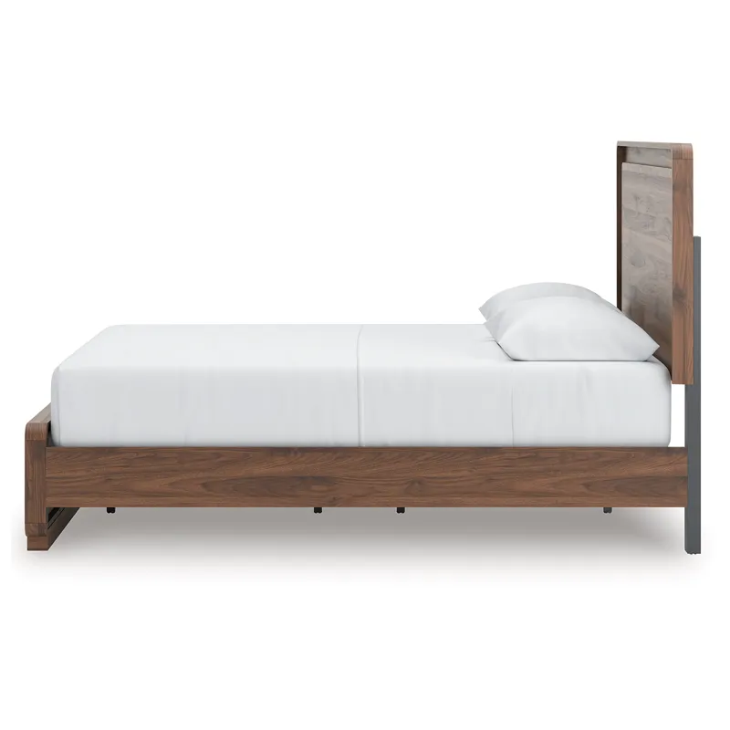 Fortlorn Queen Panel Bed