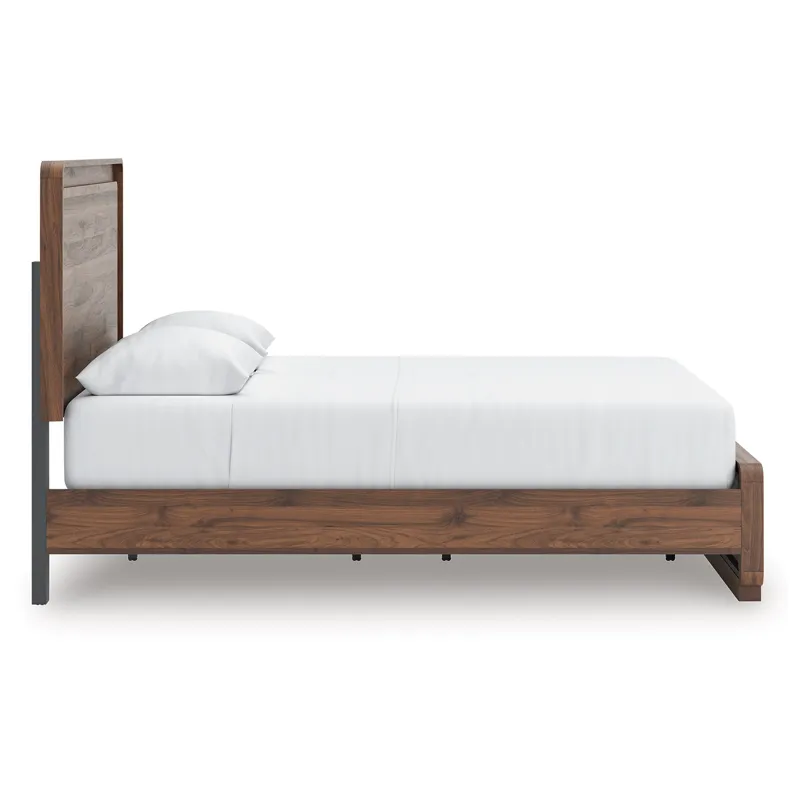 Fortlorn Queen Panel Bed