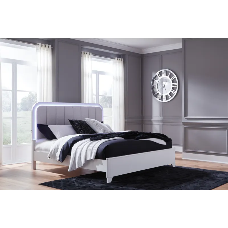 Jarlee King Panel Bed, Dresser, Mirror and Nightstand