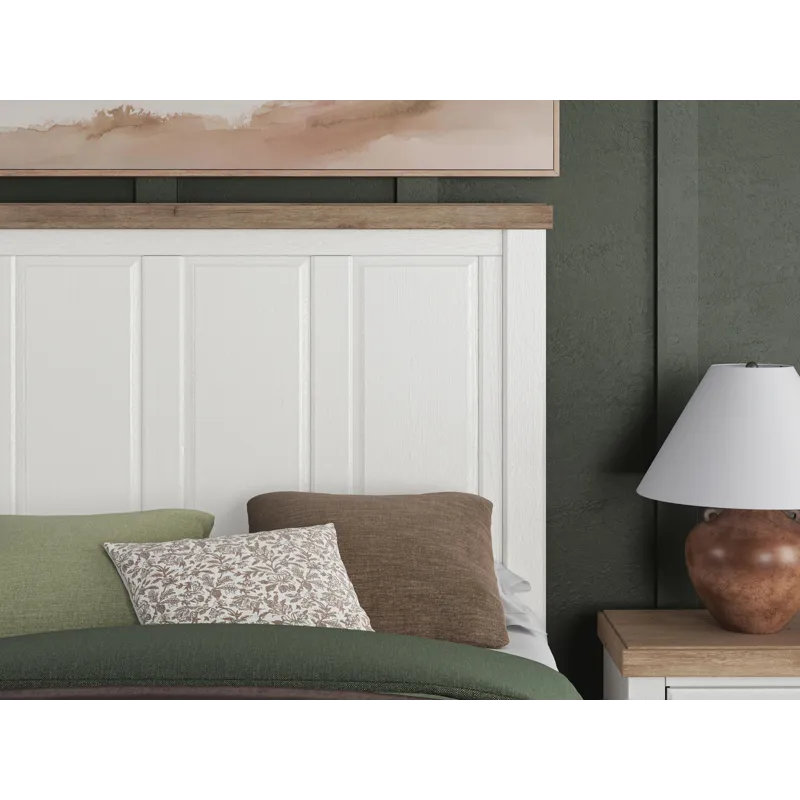 Savonport Full Panel Bed with Storage