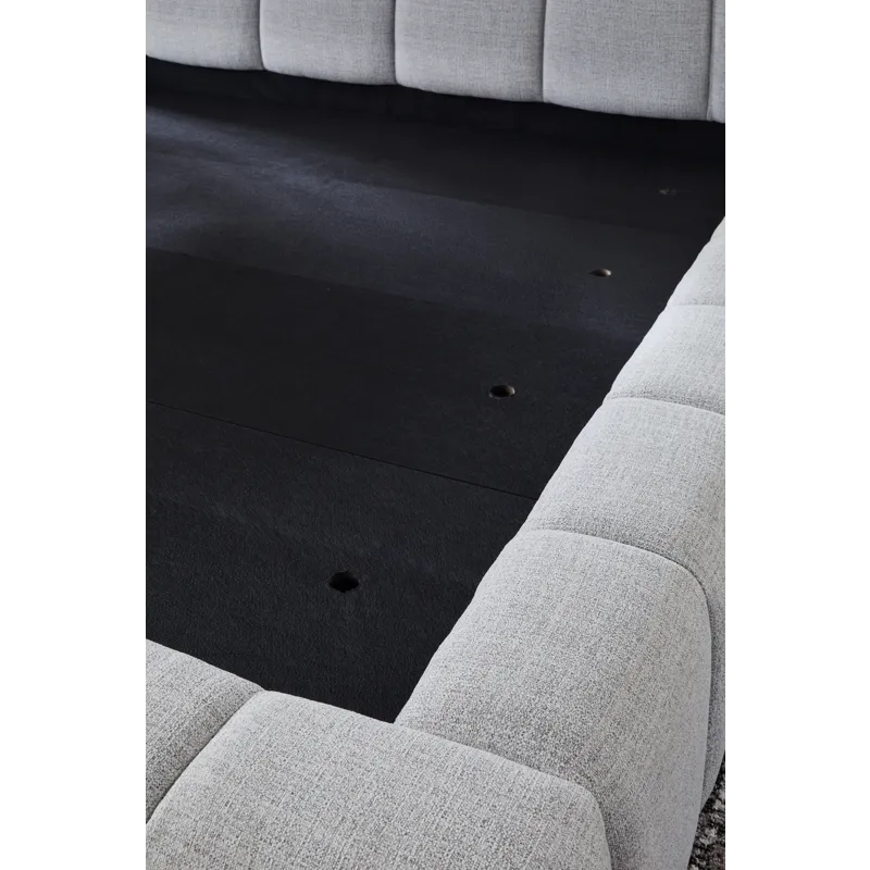 Grendusk King Upholstered Bed