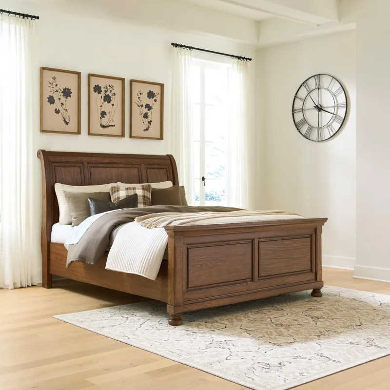 Zackaryn Queen Sleigh Bed