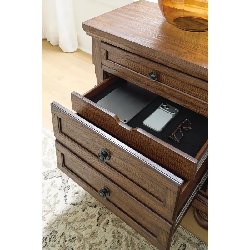 Zackaryn Nightstand