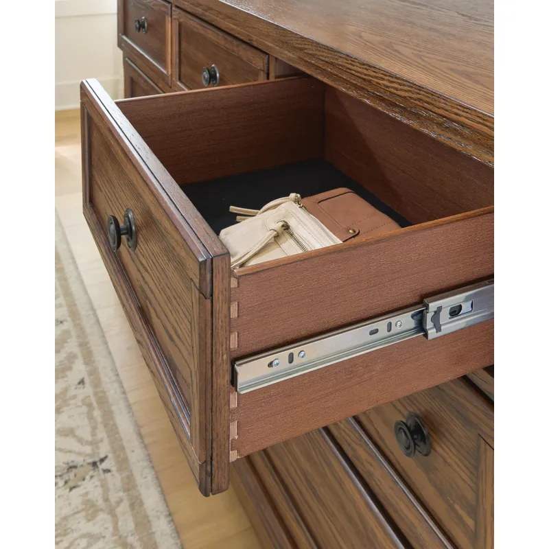Zackaryn Dresser and Mirror