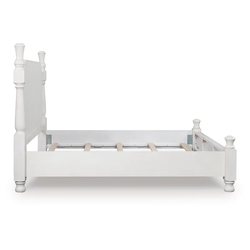 Rowlenstown Queen Poster Bed