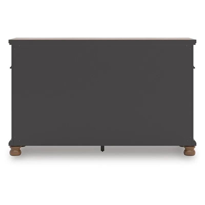 Chadworth King Poster Bed, Dresser and 2 Nightstands