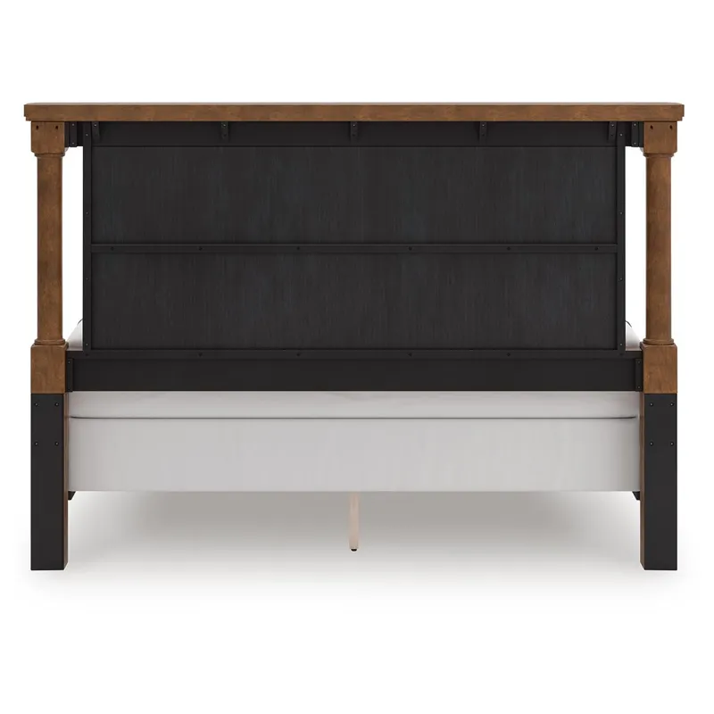 Chadworth King Poster Bed, Dresser and 2 Nightstands