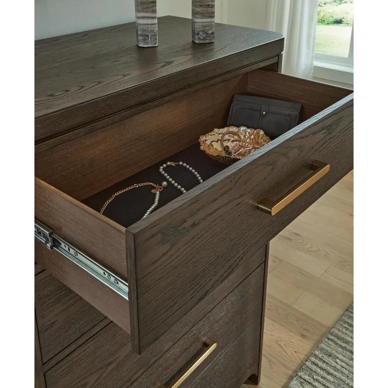 Darimore Chest of Drawers