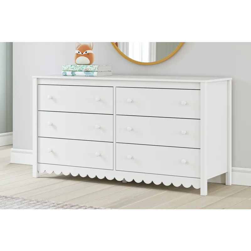 Hallityn Dresser