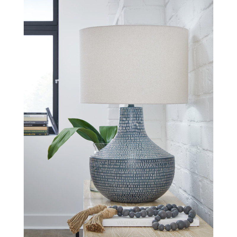 Ashley Furniture Schylarmont Table Lamp - Thumbnail 2
