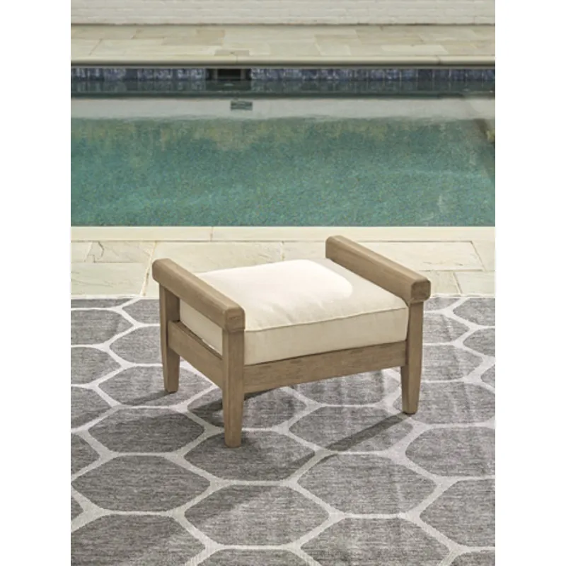 Gerianne Ottoman with Cushion
