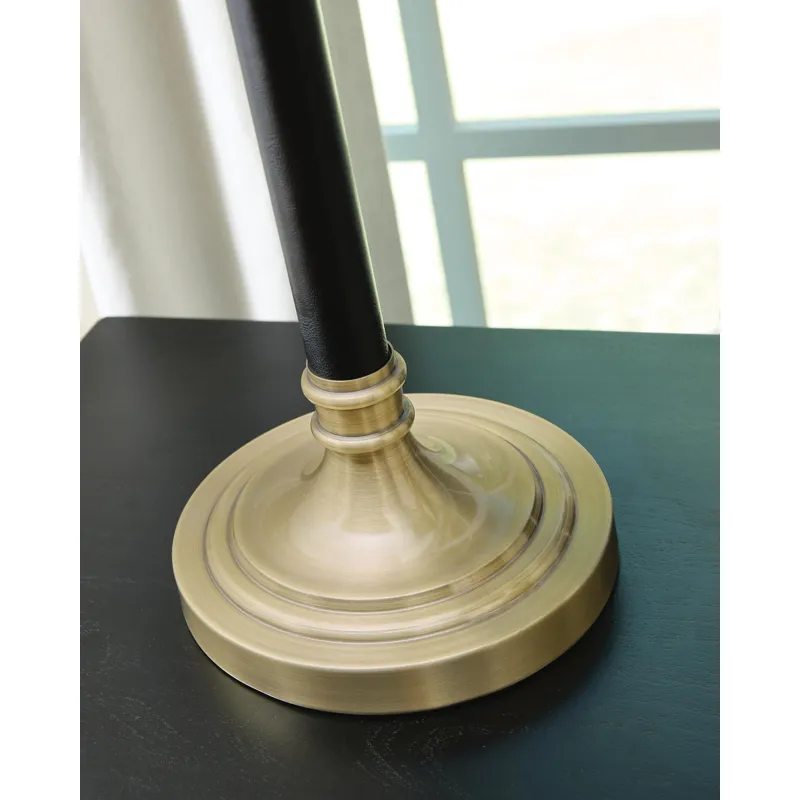 Clairwell Desk Lamp