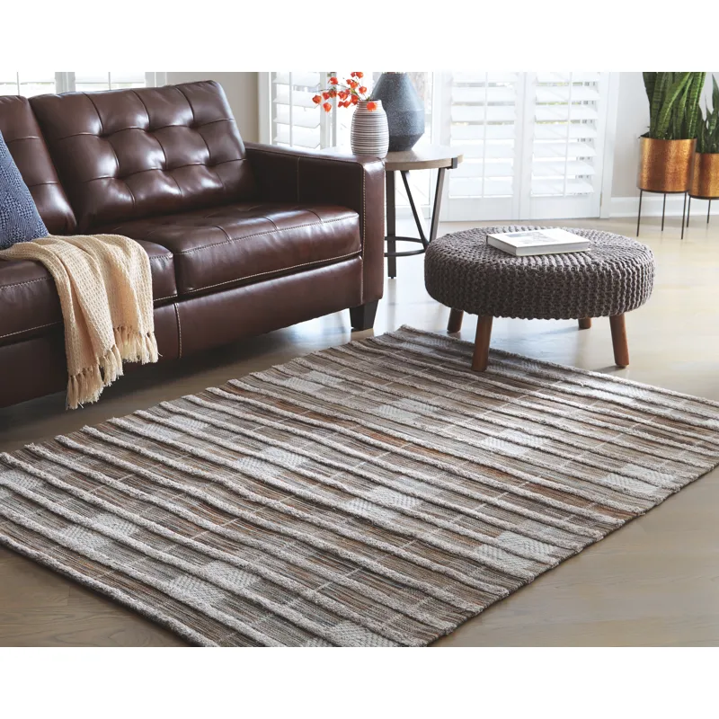 Edrea 5' x 7' Rug
