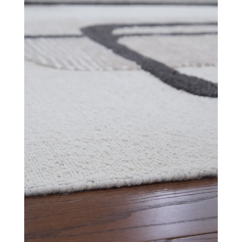 Davismour 5\' x 7\' Area Rug
