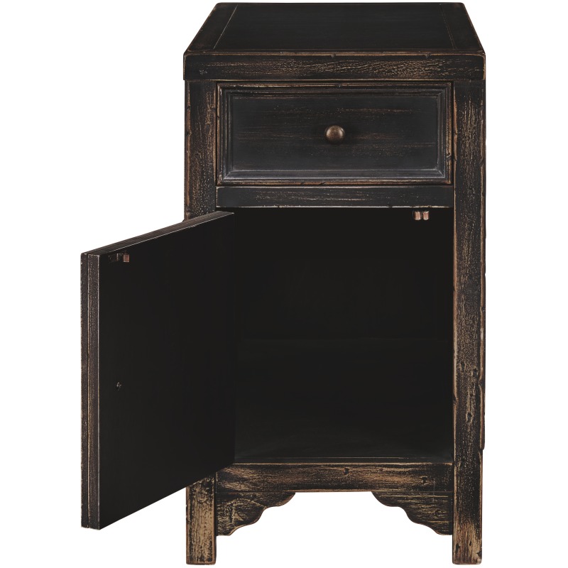 Gavelston Chairside End Table T7327 by Signature Design by Ashley at