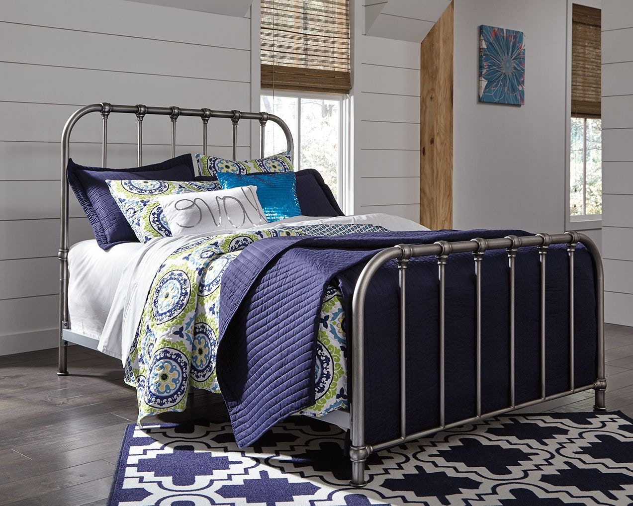 Nashburg Full Metal Bed B280572 by Signature Design by Ashley at