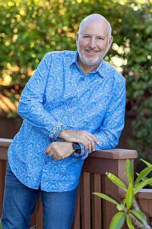 Portrait of photographer Jeff Cable