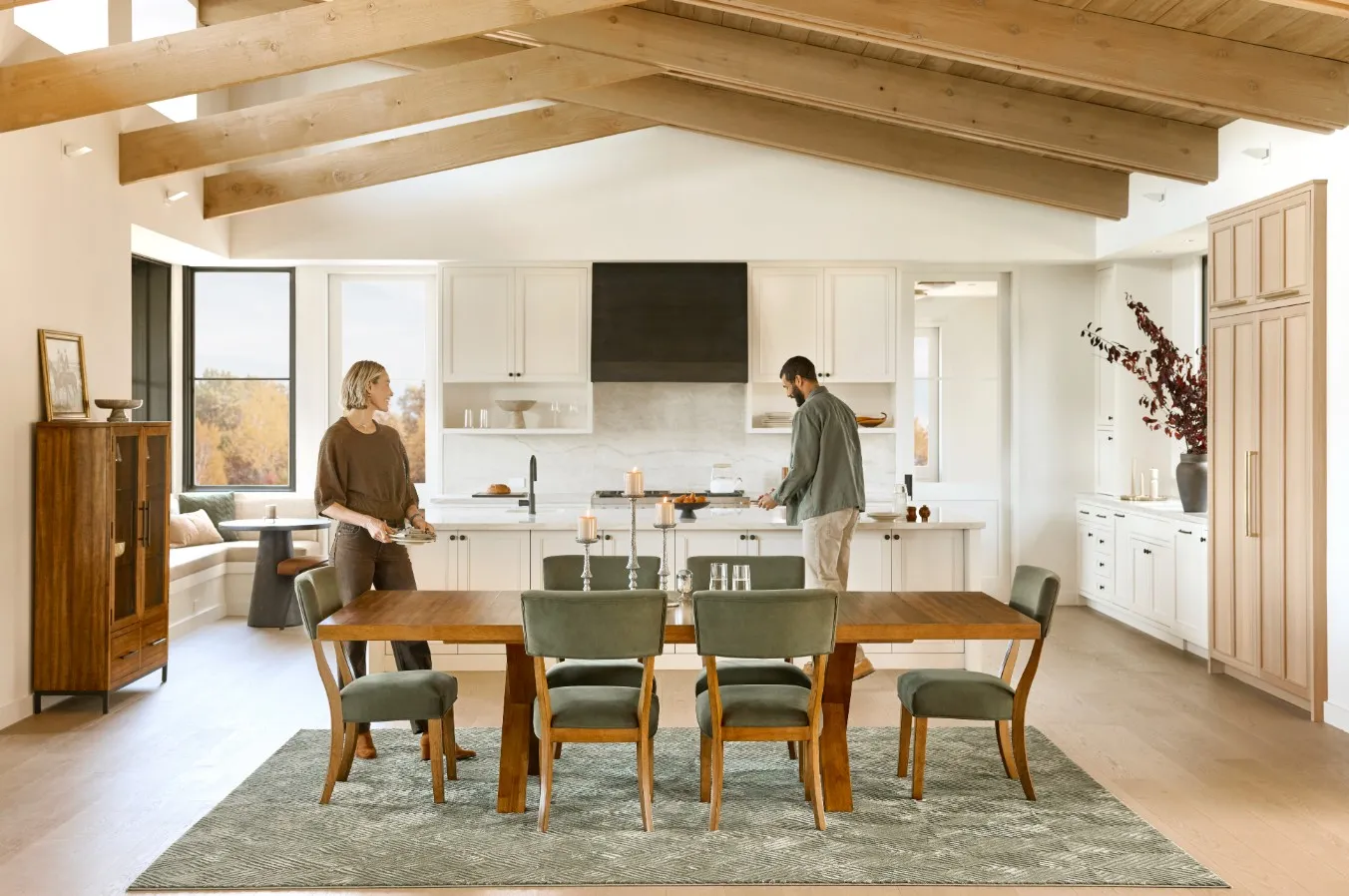 How to Choose the Right Dining Table for Your Hom