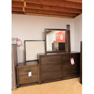 Modern 4pc Wood and Upholstered Queen Bedroom Set