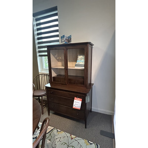 HUDSON VALLEY 2 DOOR HUTCH