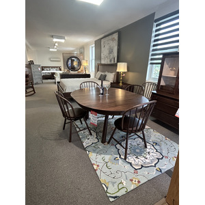 HUDSON VALLEY ROUND TABLE & 6 CHAIRS