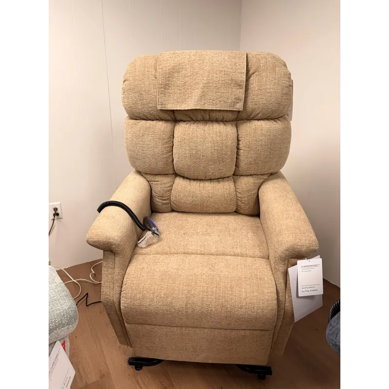 Golden Tan Medium Lift Chair