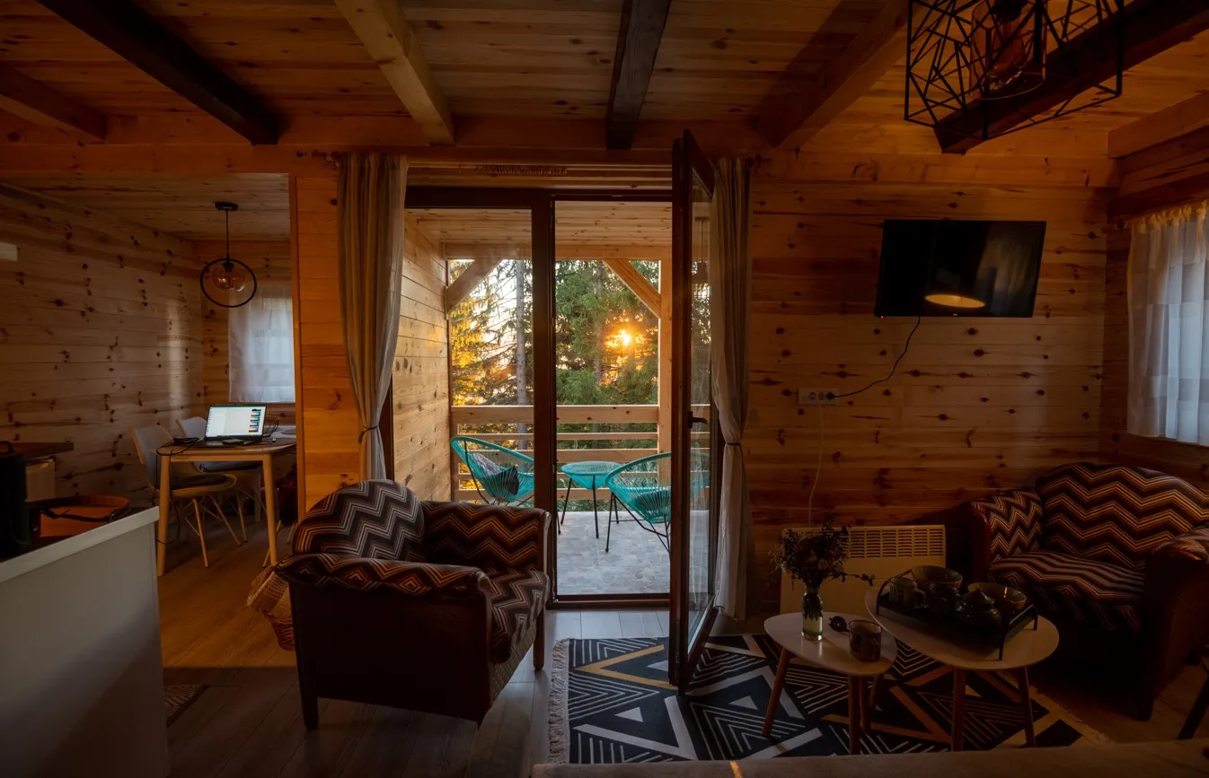 How to Turn Your Cottage or Cabin Into a Cozy Sum