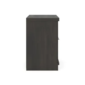 Shaehartin Nightstand