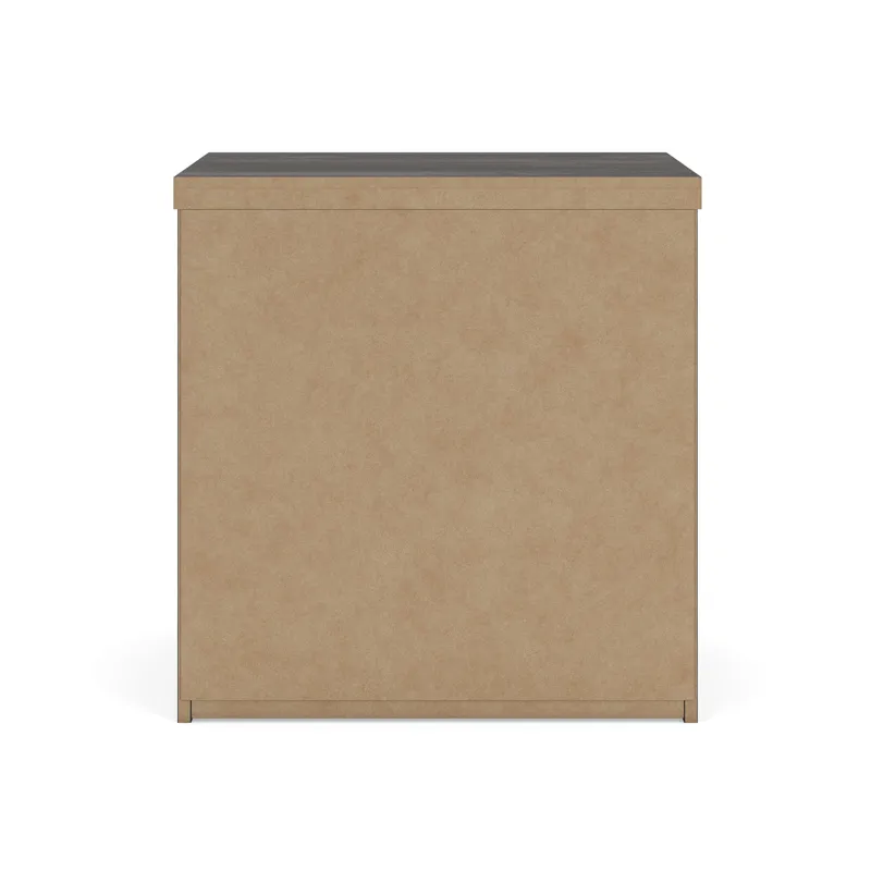 Shaehartin Nightstand
