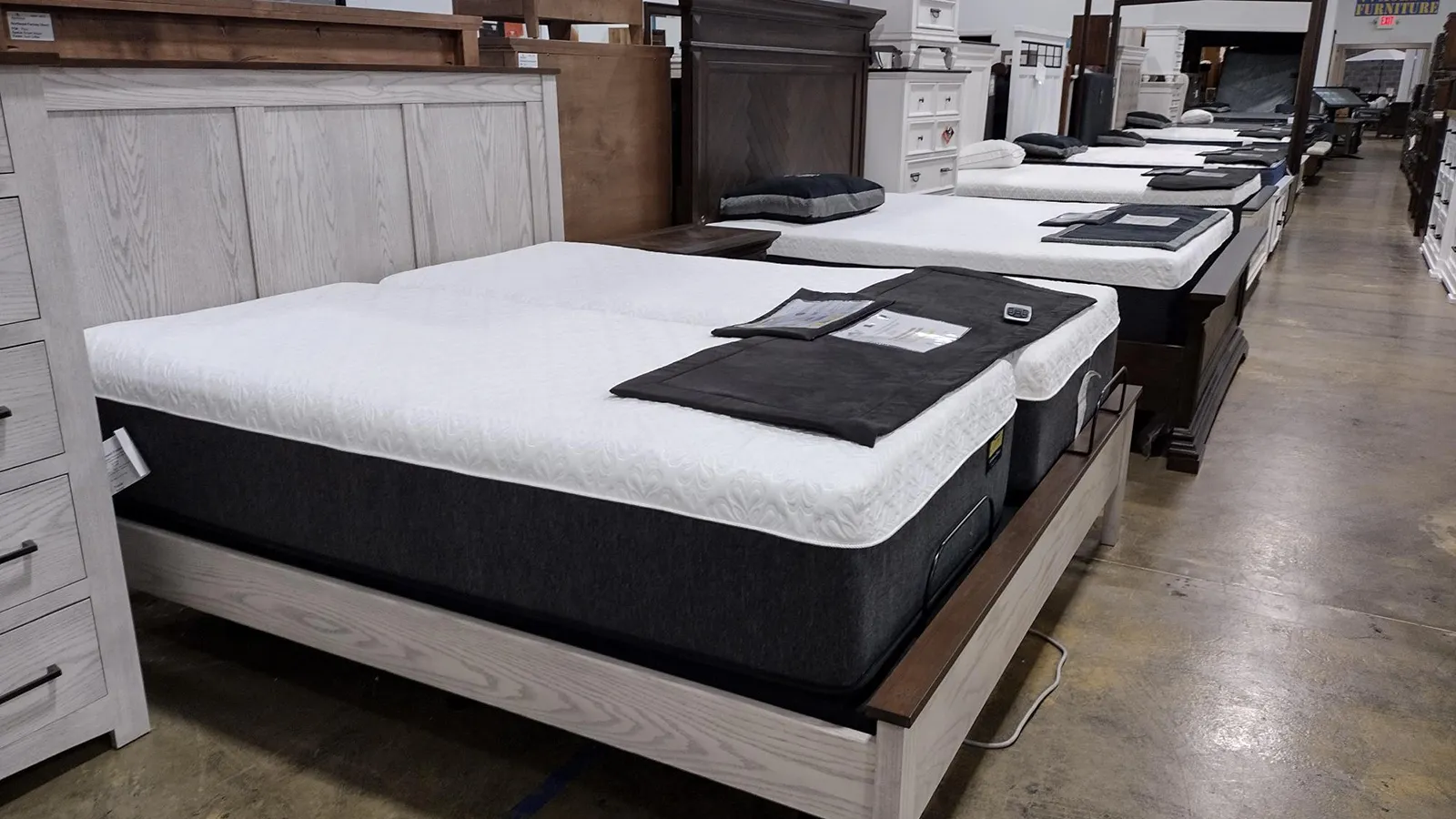 High-End Comfort, Low-End Price – Sleep EZz