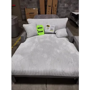 Outdoor Chaise Lounge