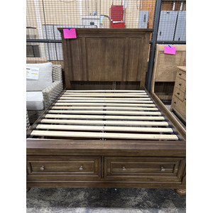Queen Porter Bed with Storage