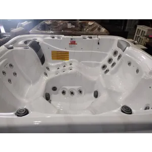 5-Person Hot Tub