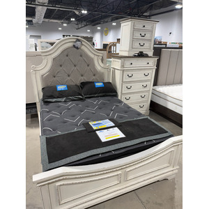 4-Piece Queen Bedroom Set