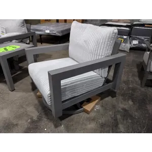 Outdoor Swivel Chair