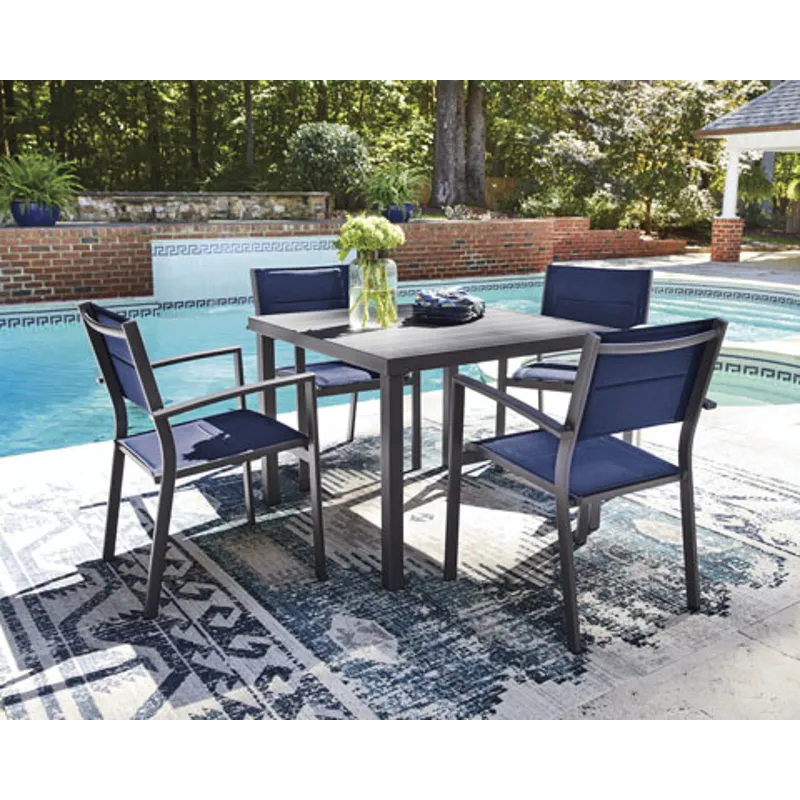 Rocky Creek Outdoor Dining Set