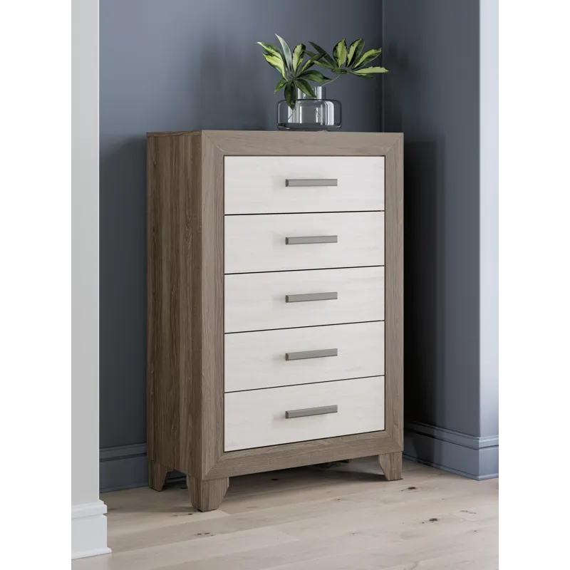 Sharnari 5-Piece Queen Bedroom Set