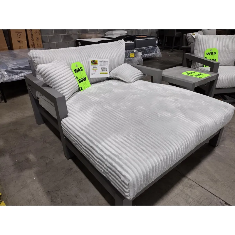Outdoor Chaise Lounge