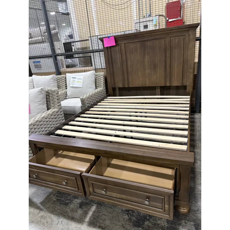 Queen Porter Bed with Storage