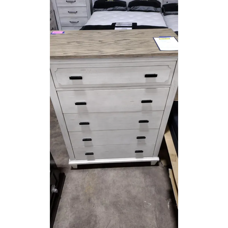 Newport Chest