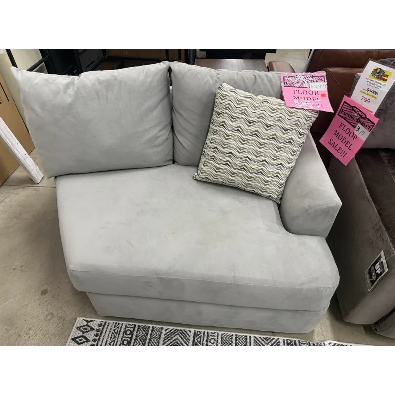 Partial Wedge Seat