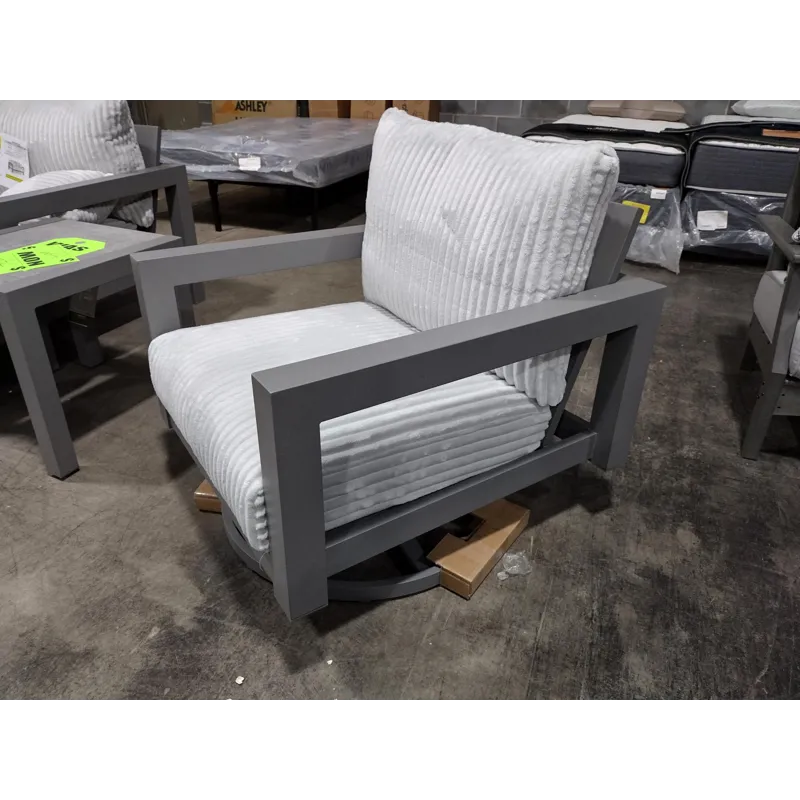 Outdoor Swivel Chair