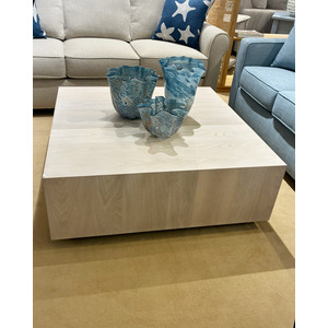 HUDSON SQUARE COCKTAIL TABLE